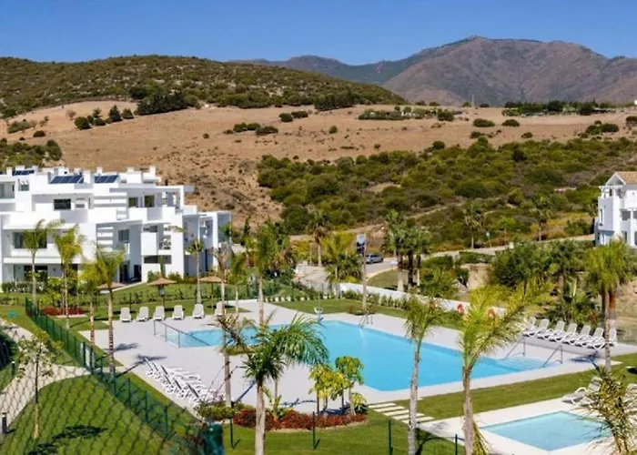 21 Alcazaba Lagoon Groundfloor Tropical Garden * Estepona