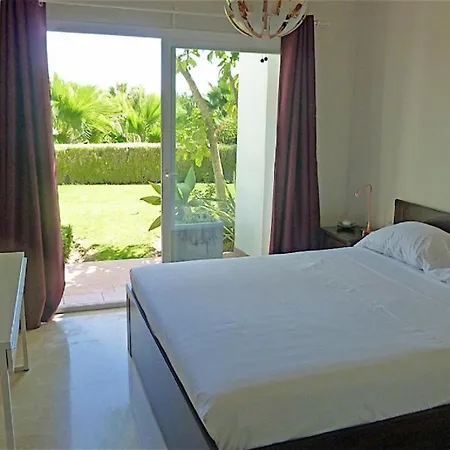 21 Alcazaba Lagoon Groundfloor Tropical Garden Apartment *