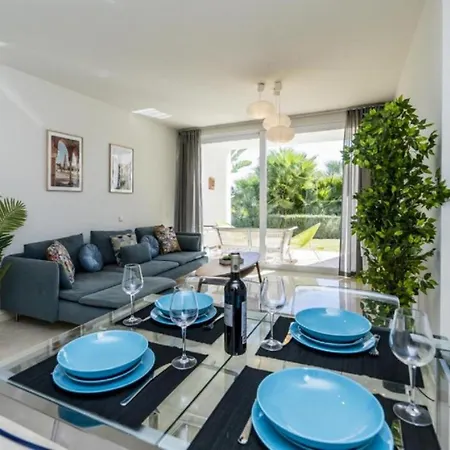 21 Alcazaba Lagoon Groundfloor Tropical Garden